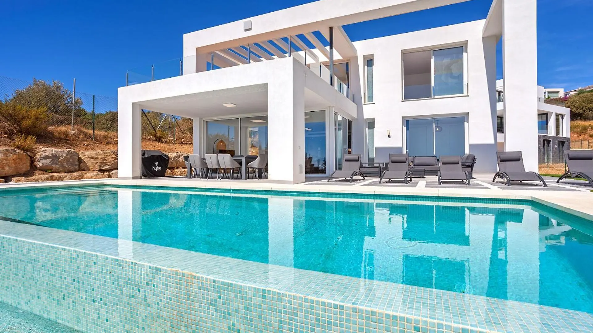 Villa Buenavista Hills - Sea View - Infinity Pool - Parking - Grill Malaga 0*,  Spain